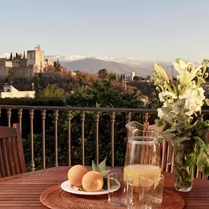 https://chezmoihomes-exclusive-villa-alhambra-stunning-views.es-andalucia.com
