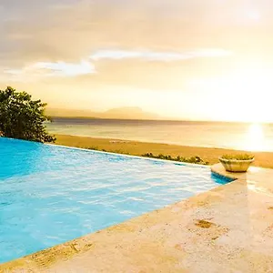 https://hispaniola-luxury-ocean-front-condo.comcaribbean.com